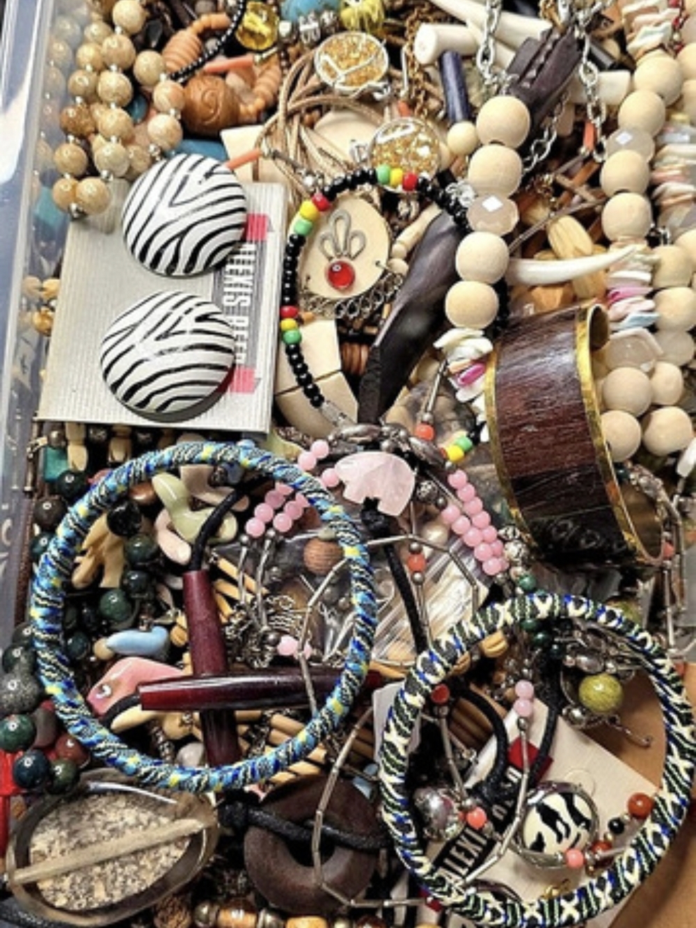 Wood Glass Plastic 75 Piece Assorted Mixed Jewelry Bundle 5lb 11 Oz - Picture 2 of 15